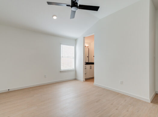 12601 Louisville Ave. | Bonus Room
