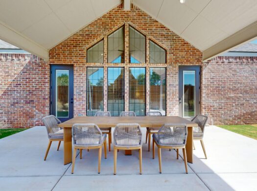 14411 Joliet Ave. | 4-Car Garage