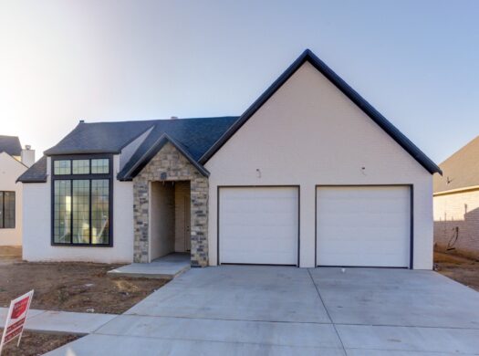 3616 126th Pl. | Extended 3-Car Garage