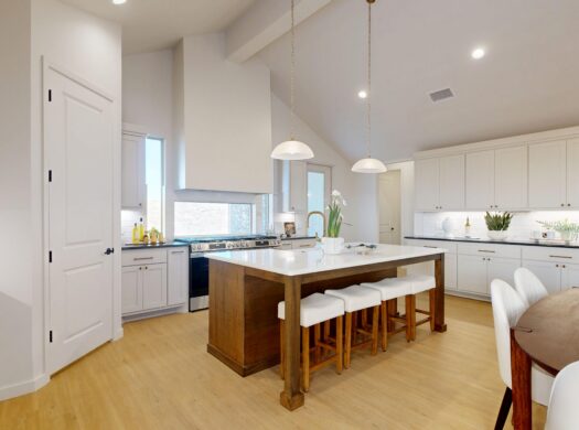 3612 126th Pl. | Extended 3-Car Garage