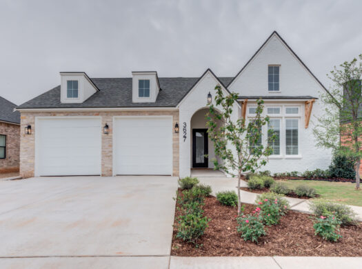 3627 122nd St. | 3-Car Garage