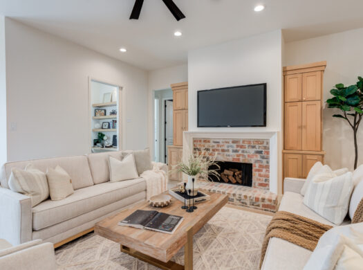 3806 123rd St. | Office